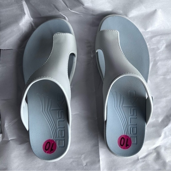 New Dansko Women's Sz 10 Krystal Slip-On Thong Lightweight Durable Sandal - Picture 4 of 8